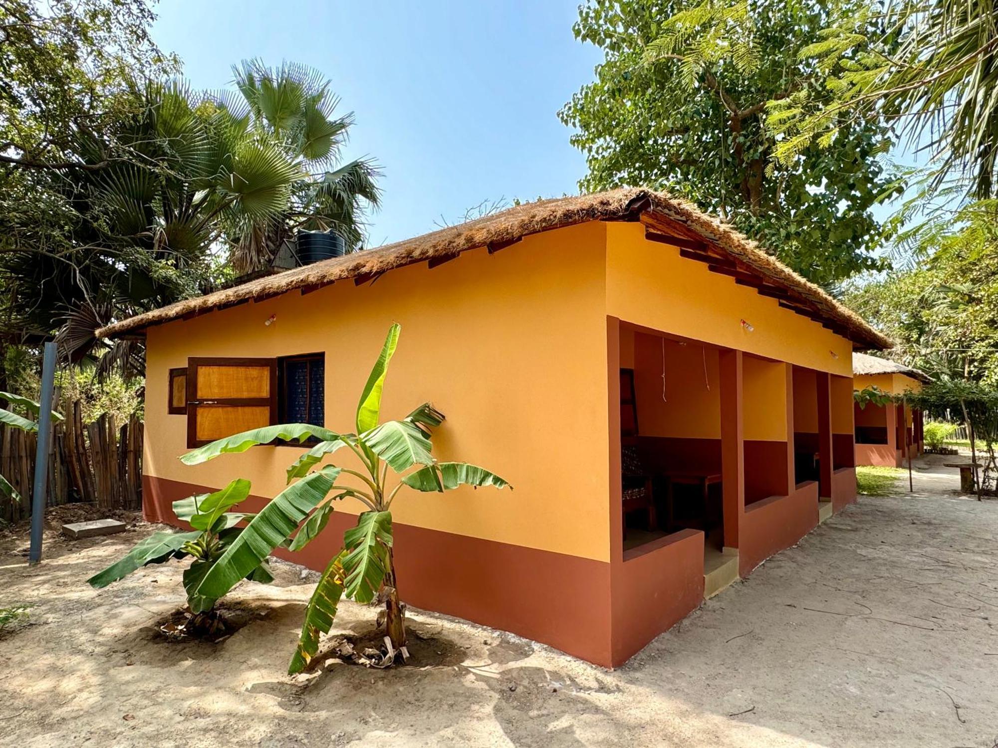 Little'S Nature Retreat Kartong Exterior photo